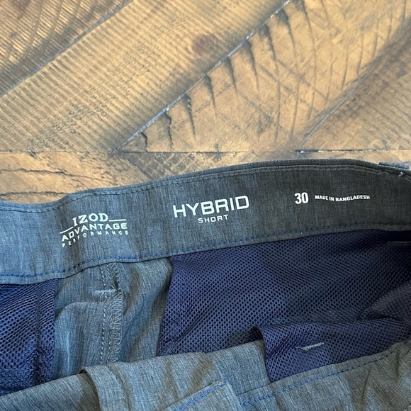 Izod Advantage Gray Shorts 30 - Picture 3 of 3